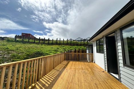 Photo of property in 8a Gracechurch Drive, Flat Bush, Auckland, 2016