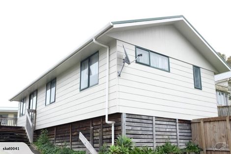 Photo of property in 10b Kaponga Crescent, New Lynn, Auckland, 0600