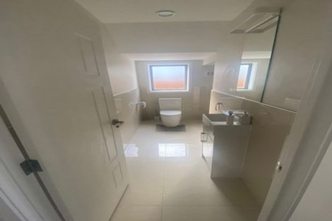 Photo of property in 70 Headland Drive, Long Bay, Auckland, 0630