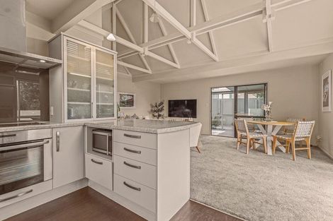 Photo of property in 8a Nayland Street, Sumner, Christchurch, 8081