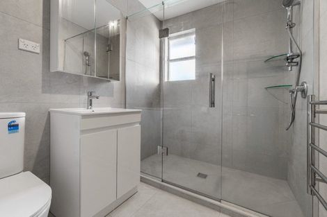 Photo of property in 13 Amberley Avenue, Te Atatu South, Auckland, 0610