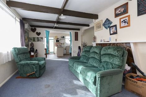 Photo of property in 22 Willis Street, Bader, Hamilton, 3206