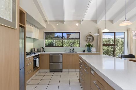 Photo of property in 1043b Papamoa Beach Road, Papamoa Beach, Papamoa, 3118