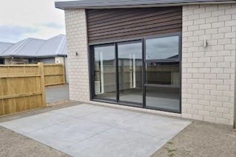 Photo of property in 10 Lussa Close, Broomfield, Christchurch, 8042