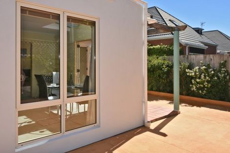 Photo of property in 2/97 Clyde Road, Ilam, Christchurch, 8041