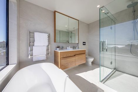 Photo of property in 2 Ronaki Road, Mission Bay, Auckland, 1071