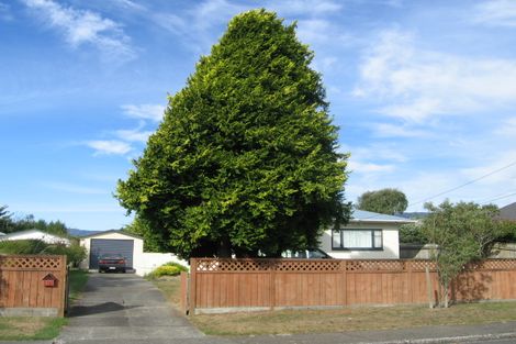 Photo of property in 6 Golders Road, Elderslea, Upper Hutt, 5018