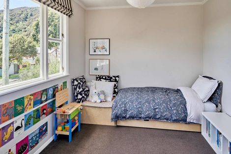 Photo of property in 15 Konini Street, Eastbourne, Lower Hutt, 5013