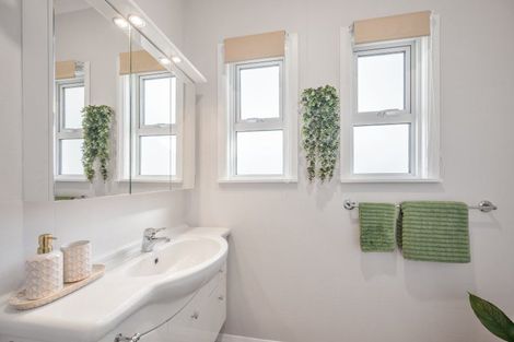 Photo of property in 27a Nuffield Avenue, Marewa, Napier, 4110