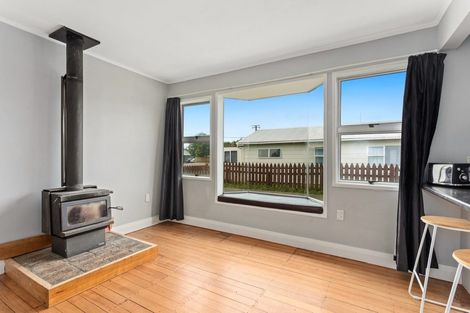 Photo of property in 24 Tawa Street, Edgecumbe, 3120