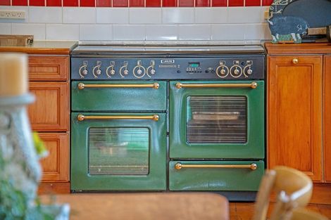 Photo of property in 14 Nelson Street, Helensville, 0800