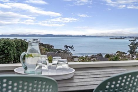 Photo of property in 2/5 Colmar Road, Mellons Bay, Auckland, 2014