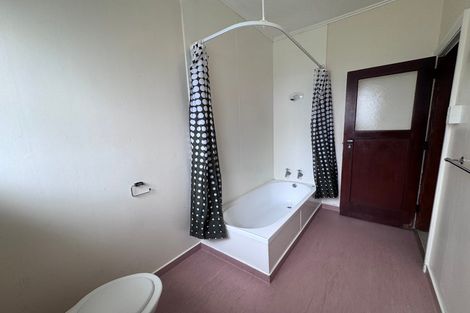 Photo of property in 2 Anderson Street, Hokowhitu, Palmerston North, 4410