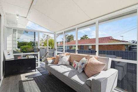 Photo of property in 5 Hetherington Road, Ranui, Auckland, 0612