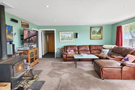 Photo of property in 15 Surrey Street, Orepuki, Riverton, 9881