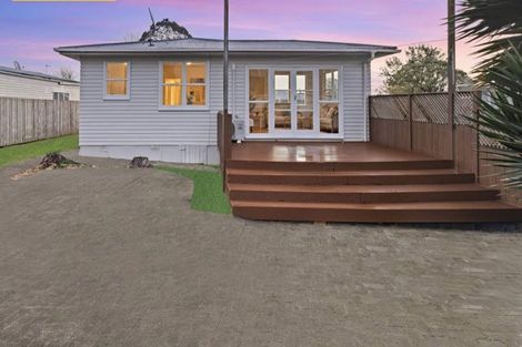 Photo of property in 25 Romney Place, Manurewa, Auckland, 2102