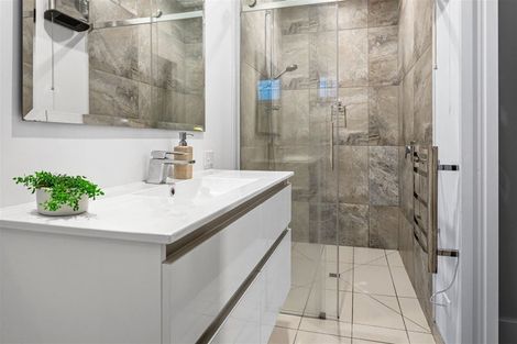 Photo of property in 19 Condell Avenue, Papanui, Christchurch, 8053