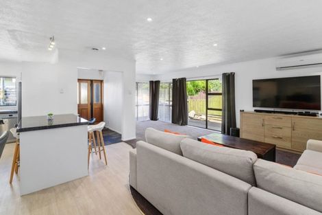 Photo of property in 15 Elmslie Place, Owhata, Rotorua, 3010