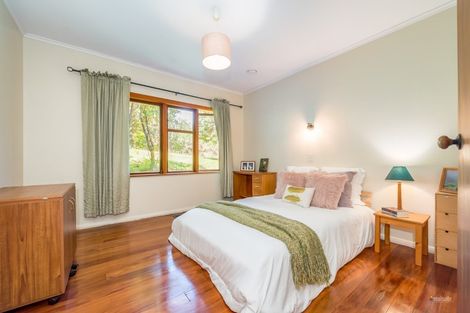 Photo of property in 71 Maungaraki Road, Korokoro, Lower Hutt, 5012