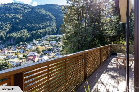 Photo of property in 26 Mackinnon Terrace, Sunshine Bay, Queenstown, 9300