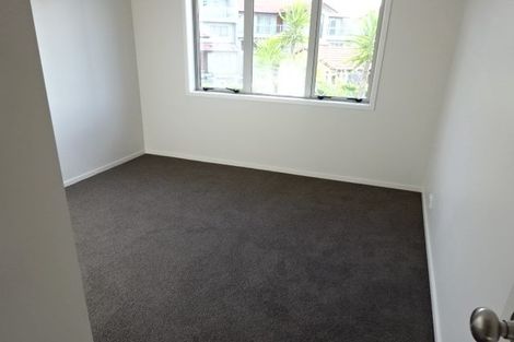 Photo of property in Santa Rosa, 2/340 Gulf Harbour Drive, Gulf Harbour, Whangaparaoa, 0930