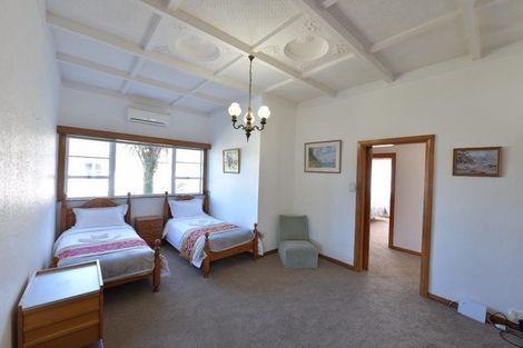 Photo of property in 492 Blockhouse Bay Road, Blockhouse Bay, Auckland, 0600