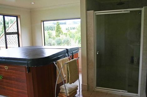 Photo of property in 1 Brown Road, Lawrence, 9593