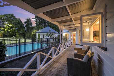 Photo of property in 9 Birchwood Grove, Greenhithe, Auckland, 0632