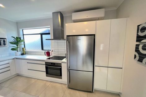 Photo of property in 66 Mapou Road, Hobsonville, Auckland, 0616