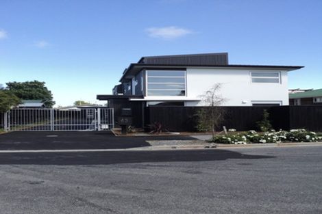 Photo of property in 43 Grafton Street, Waltham, Christchurch, 8011