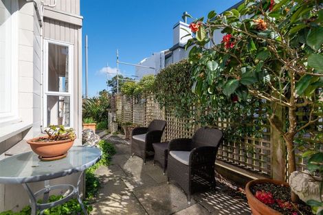 Photo of property in 2/21 Queens Parade, Devonport, Auckland, 0624