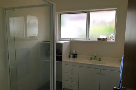 Photo of property in 1/2 Quebec Road, Milford, Auckland, 0620