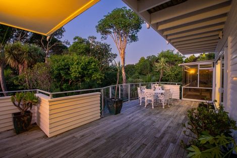 Photo of property in 105 Vivian Street, New Plymouth, 4310