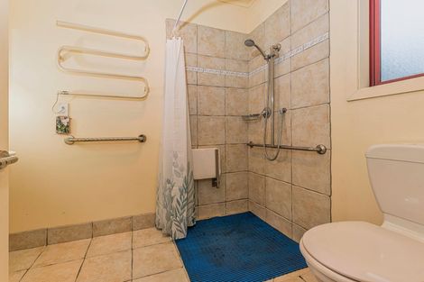 Photo of property in 772 West Coast Road, Oratia, Auckland, 0604