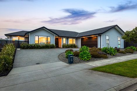 Photo of property in 22 William Blake Way, Riverhead, 0820