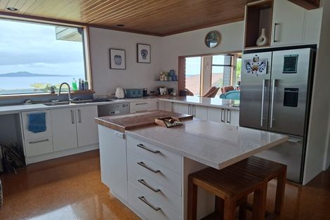Photo of property in 1/1 Carlisle Road, Torbay, Auckland, 0630