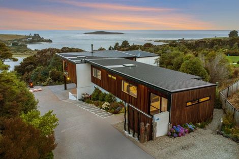 Photo of property in 23 Totara Close, Taieri Mouth, 9091