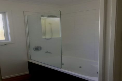 Photo of property in 35 Hine Street, New Plymouth, 4310