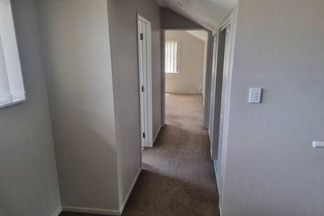 Photo of property in 16 Whitbourne Heights, Manurewa, Auckland, 2105