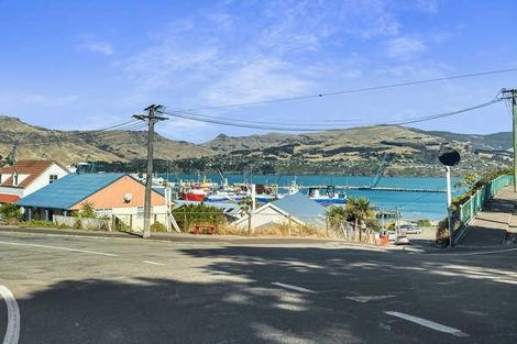 Photo of property in 32 Ticehurst Road, Lyttelton, 8082
