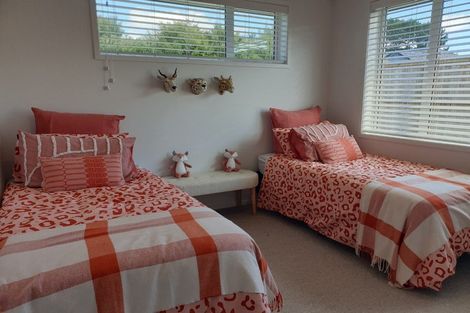 Photo of property in 8 Orawahi Road, Glenbrook, Waiuku, 2681