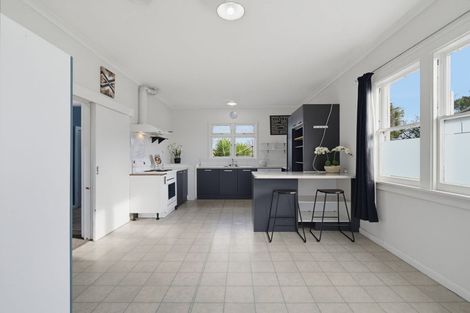 Photo of property in 1024 Beatty Street, Mayfair, Hastings, 4122