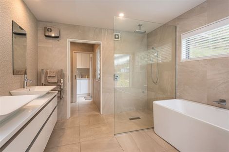 Photo of property in 7 Te Wharau Lane, Charteris Bay, Lyttelton, 8971