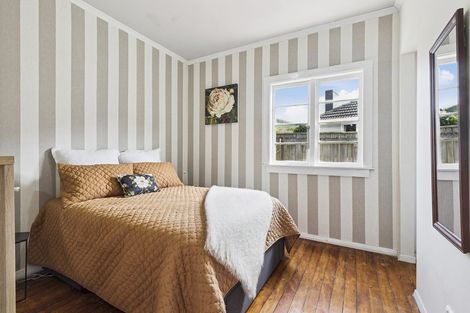 Photo of property in 20a Larsen Crescent, Tawa, Wellington, 5028