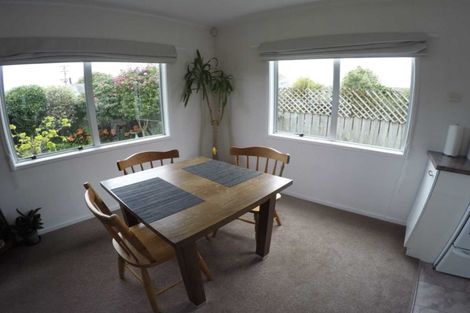 Photo of property in 113a Clevedon Road, Papakura, 2110