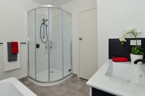 Photo of property in 12 Carrington Avenue, Hillcrest, Hamilton, 3216