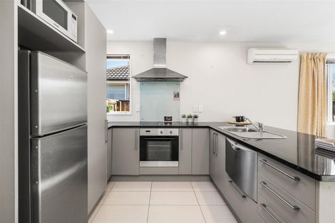 Photo of property in 30d Withells Road, Avonhead, Christchurch, 8042