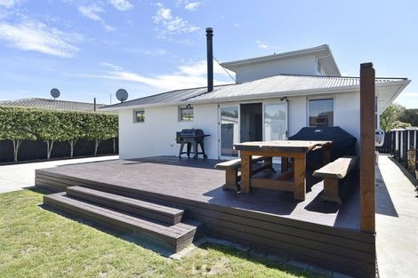 Photo of property in 9 Heathglen Avenue, Parklands, Christchurch, 8083