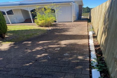 Photo of property in 1072 Great North Road, Point Chevalier, Auckland, 1022