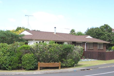Photo of property in 23 Marina View Drive, West Harbour, Auckland, 0618